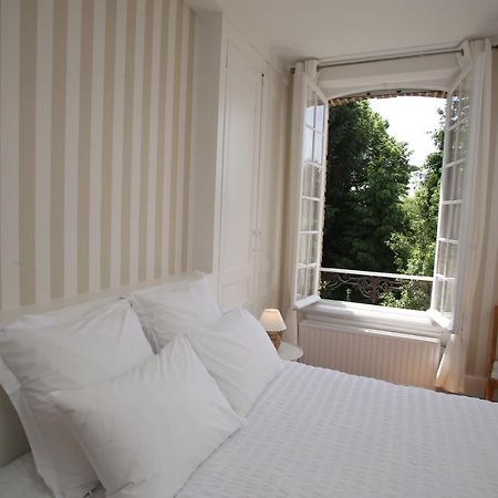 Manoir Le Mesnil Bed & Breakfast Saint-Martin-aux-Chartrains Exterior photo
