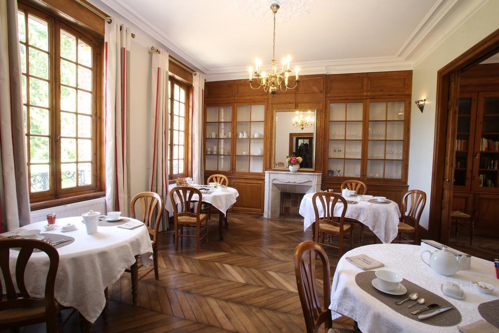 Manoir Le Mesnil Bed & Breakfast Saint-Martin-aux-Chartrains Exterior photo