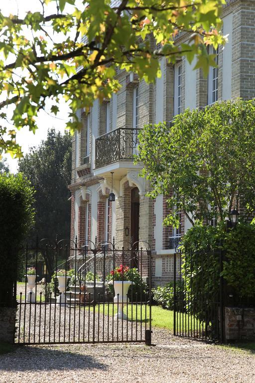 Manoir Le Mesnil Bed & Breakfast Saint-Martin-aux-Chartrains Exterior photo