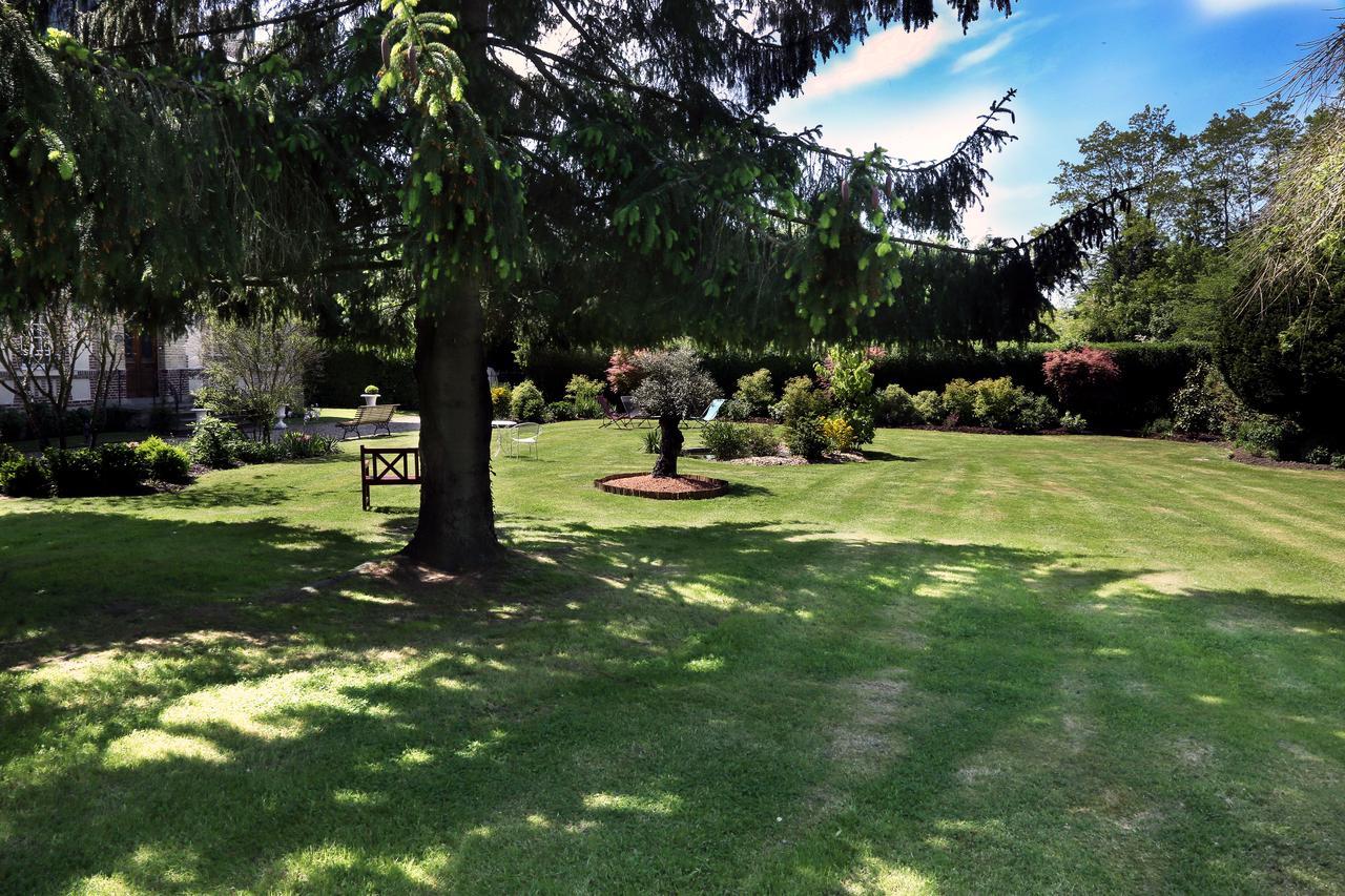Manoir Le Mesnil Bed & Breakfast Saint-Martin-aux-Chartrains Exterior photo